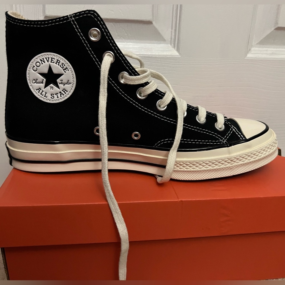 Chuck 70 Hightop canvas black converse (MENS 9/ women’s 11)